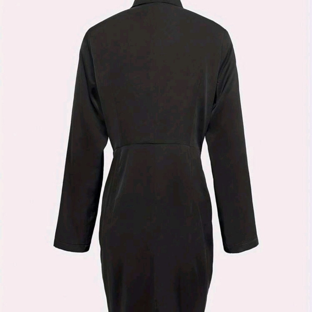 (REDUCED) Black Button-Up Shirt with Bow Detail - Picture 3 of 3